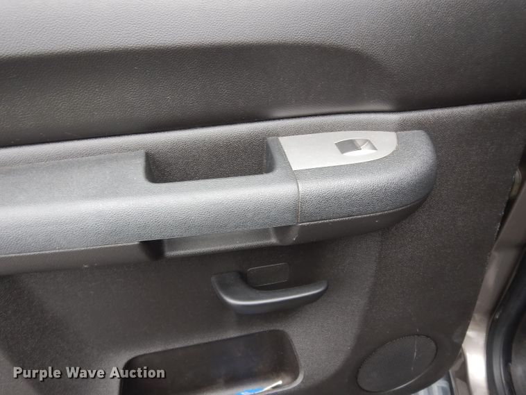 image for item DG6496 2012 Chevrolet Silverado 1500  Crew Cab pickup truck