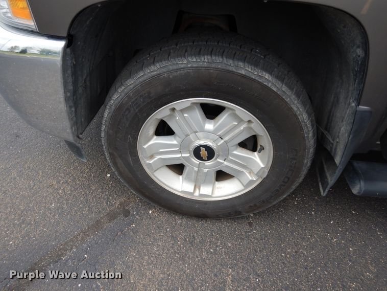 image for item DG6496 2012 Chevrolet Silverado 1500  Crew Cab pickup truck