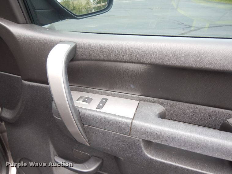 image for item DG6496 2012 Chevrolet Silverado 1500  Crew Cab pickup truck