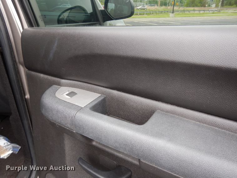 image for item DG6496 2012 Chevrolet Silverado 1500  Crew Cab pickup truck