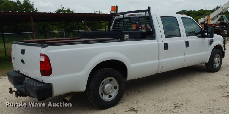 image for item DG6778 2008 Ford F350 Super Duty  Crew Cab pickup truck