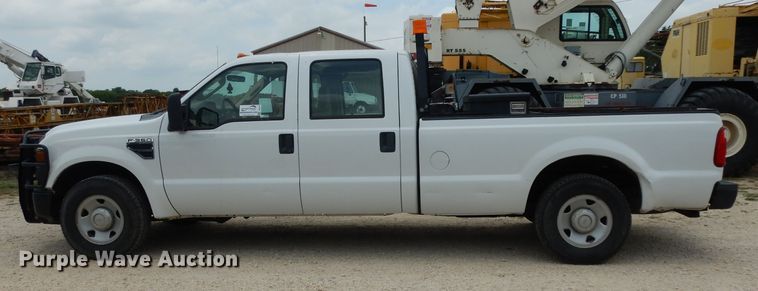 image for item DG6778 2008 Ford F350 Super Duty  Crew Cab pickup truck