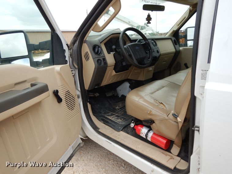 image for item DG6778 2008 Ford F350 Super Duty  Crew Cab pickup truck