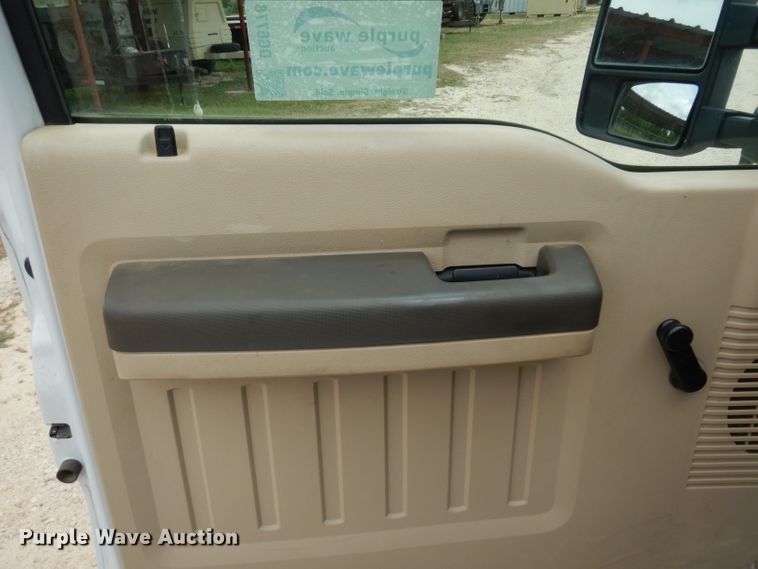 image for item DG6778 2008 Ford F350 Super Duty  Crew Cab pickup truck
