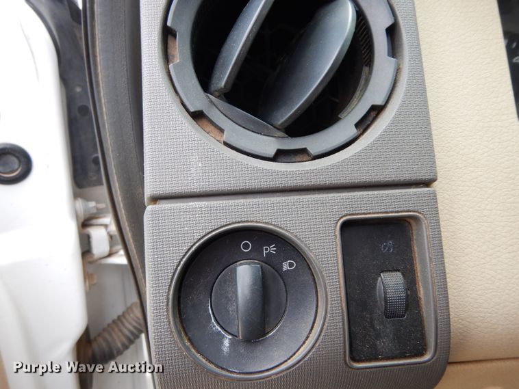 image for item DG6778 2008 Ford F350 Super Duty  Crew Cab pickup truck