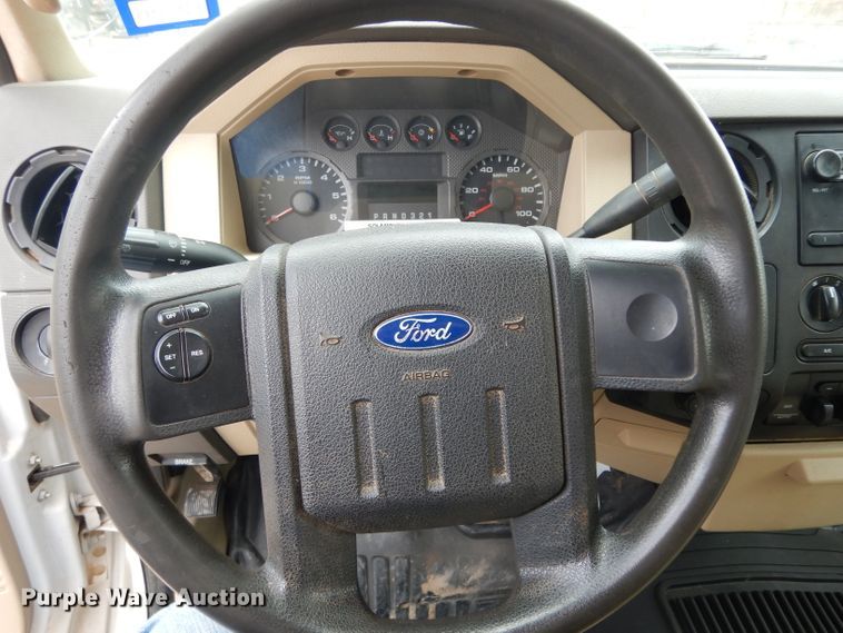 image for item DG6778 2008 Ford F350 Super Duty  Crew Cab pickup truck