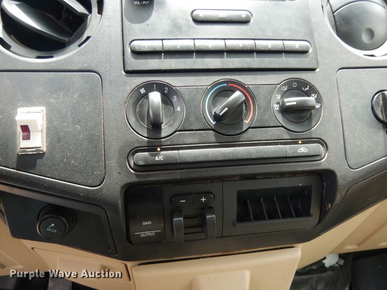 image for item DG6778 2008 Ford F350 Super Duty  Crew Cab pickup truck