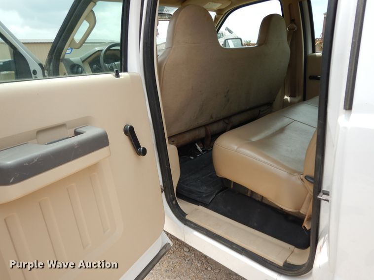 image for item DG6778 2008 Ford F350 Super Duty  Crew Cab pickup truck