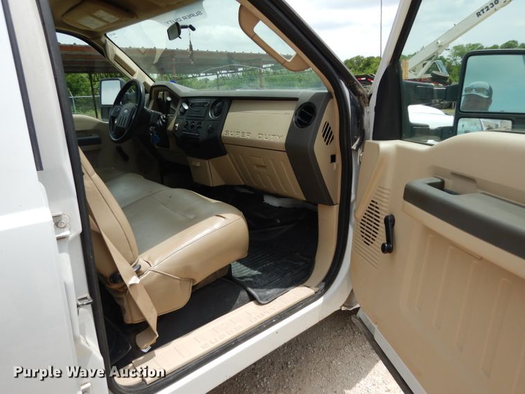 image for item DG6778 2008 Ford F350 Super Duty  Crew Cab pickup truck