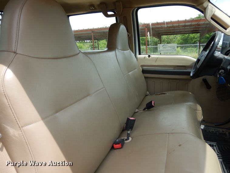 image for item DG6778 2008 Ford F350 Super Duty  Crew Cab pickup truck