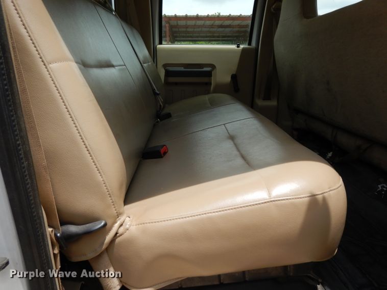 image for item DG6778 2008 Ford F350 Super Duty  Crew Cab pickup truck