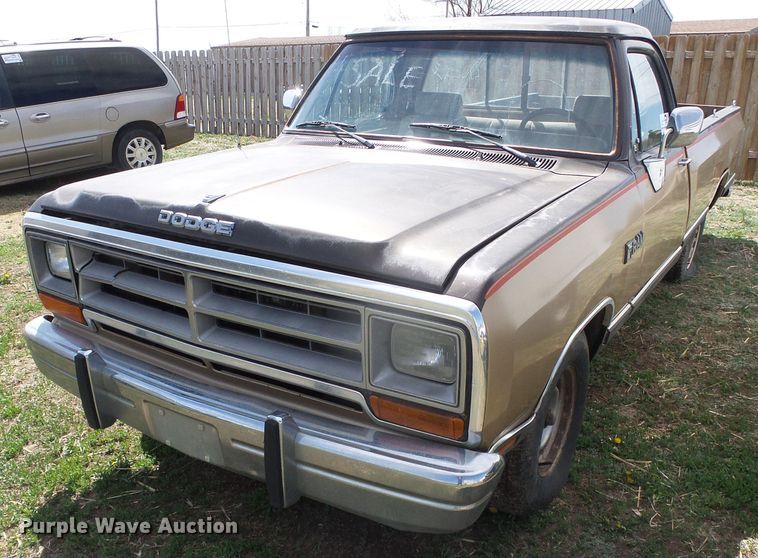 image for item DH4887 1990 Dodge D150  pickup truck