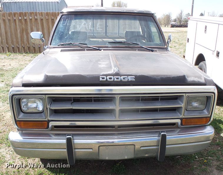 image for item DH4887 1990 Dodge D150  pickup truck