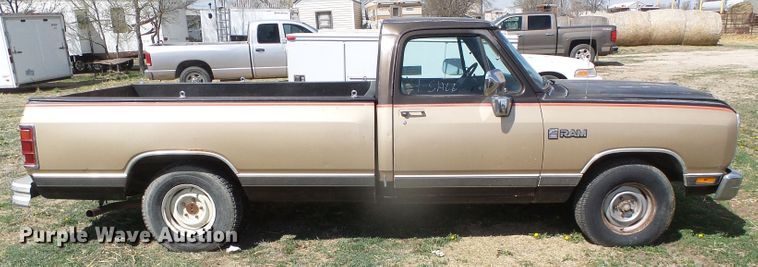 image for item DH4887 1990 Dodge D150  pickup truck