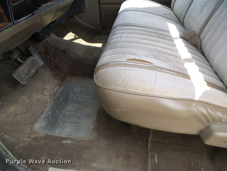 image for item DH4887 1990 Dodge D150  pickup truck