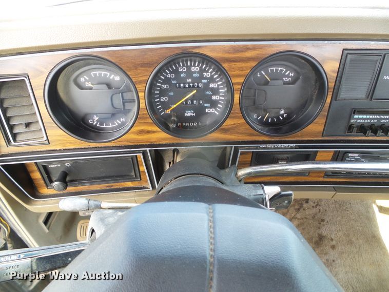 image for item DH4887 1990 Dodge D150  pickup truck