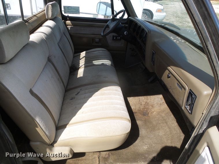 image for item DH4887 1990 Dodge D150  pickup truck