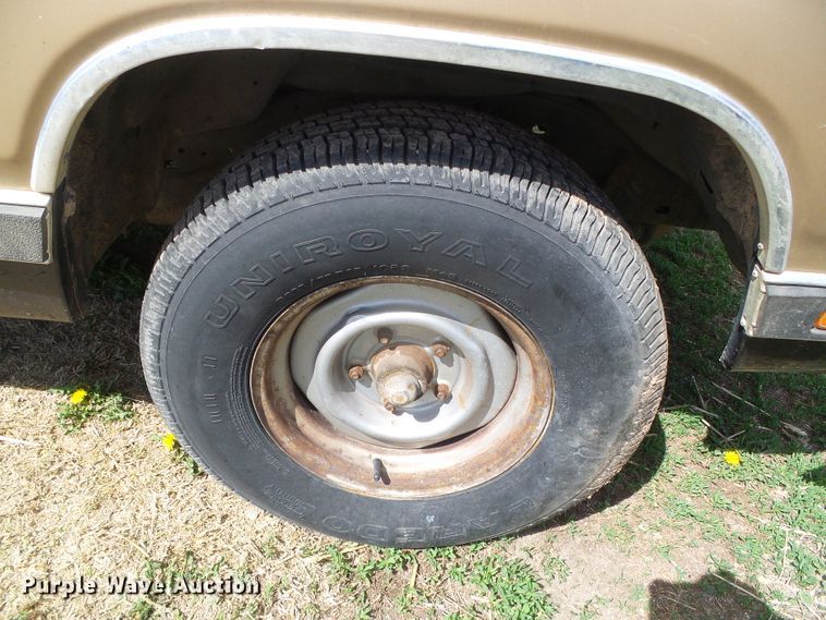 image for item DH4887 1990 Dodge D150  pickup truck