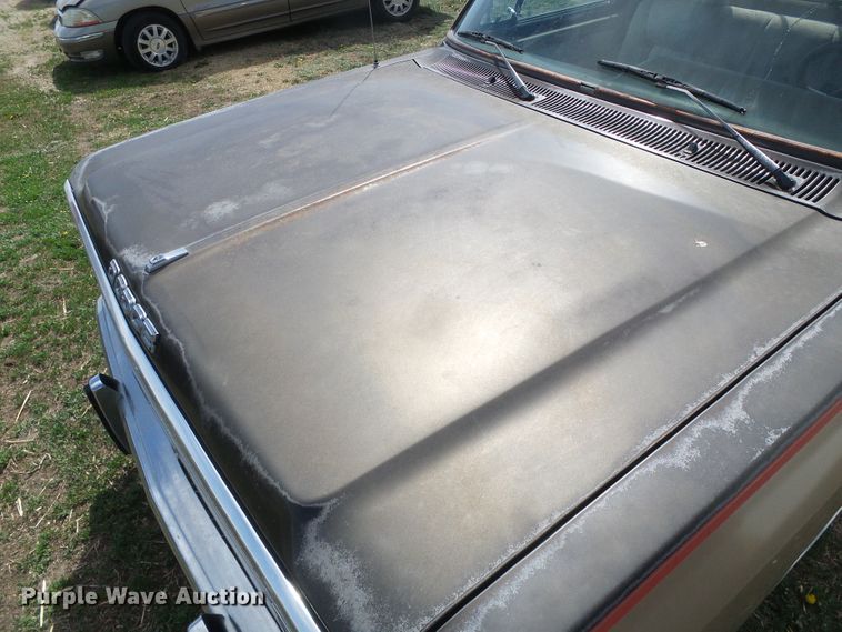 image for item DH4887 1990 Dodge D150  pickup truck