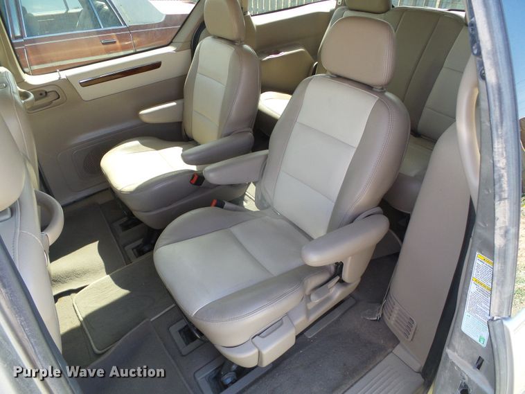 image for item DH4889 2002 Ford Windstar Limited  van