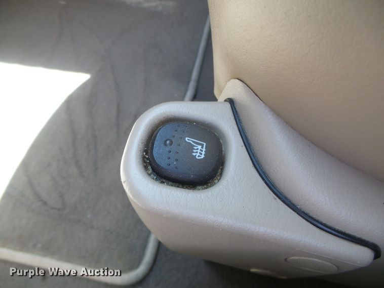 image for item DH4889 2002 Ford Windstar Limited  van