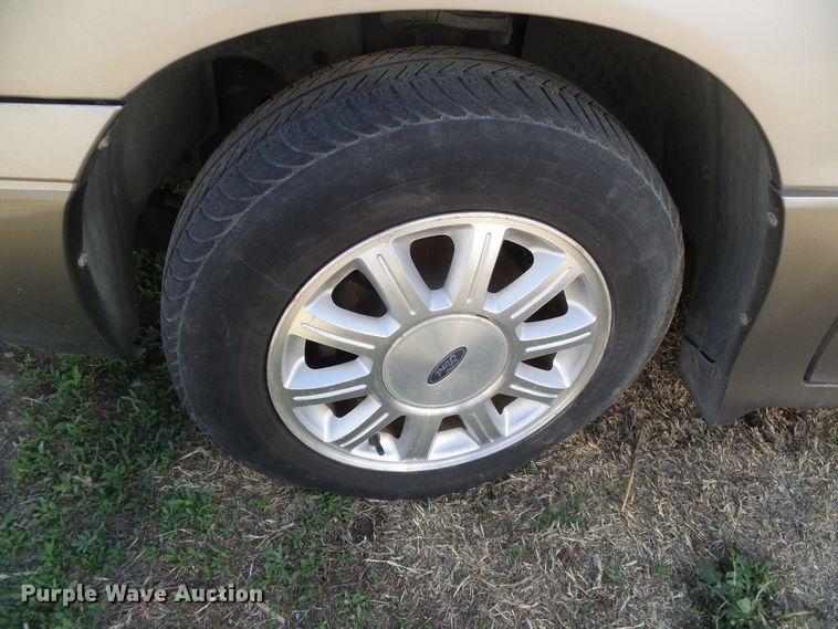 image for item DH4889 2002 Ford Windstar Limited  van