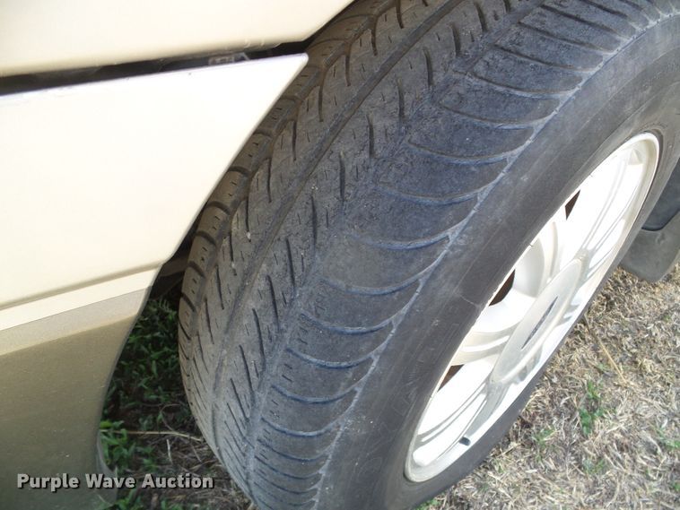 image for item DH4889 2002 Ford Windstar Limited  van