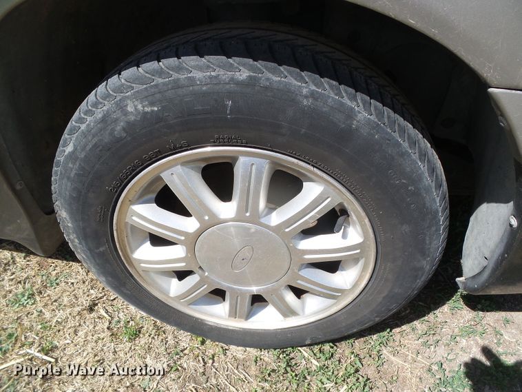 image for item DH4889 2002 Ford Windstar Limited  van