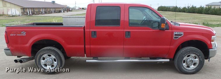 image for item DH4920 2010 Ford F250 Super Duty XL  Crew Cab pickup truck