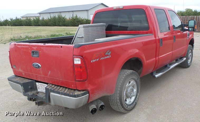 image for item DH4920 2010 Ford F250 Super Duty XL  Crew Cab pickup truck