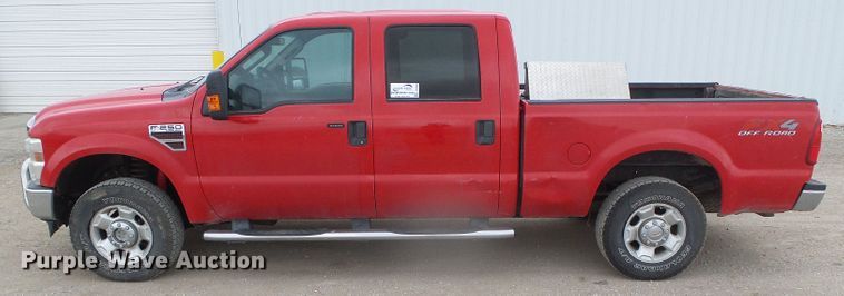 image for item DH4920 2010 Ford F250 Super Duty XL  Crew Cab pickup truck