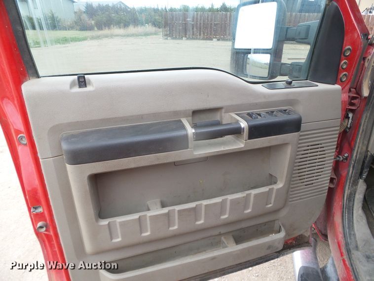 image for item DH4920 2010 Ford F250 Super Duty XL  Crew Cab pickup truck