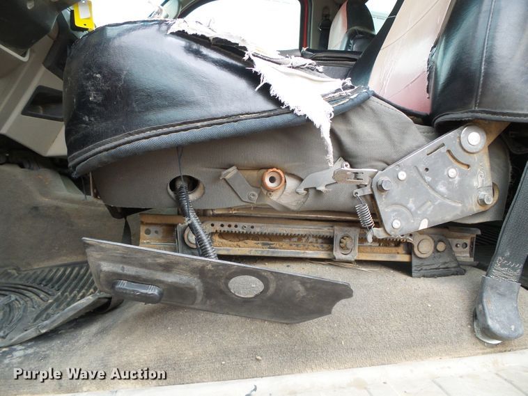 image for item DH4920 2010 Ford F250 Super Duty XL  Crew Cab pickup truck