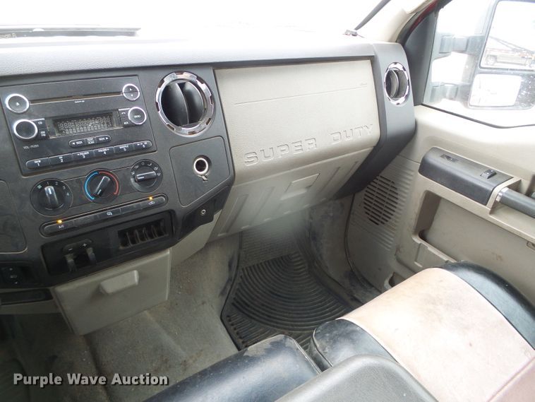 image for item DH4920 2010 Ford F250 Super Duty XL  Crew Cab pickup truck