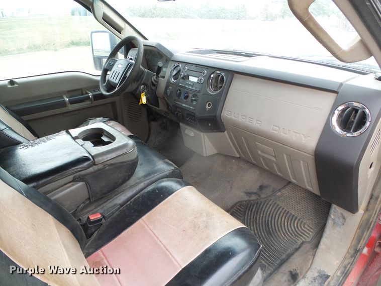 image for item DH4920 2010 Ford F250 Super Duty XL  Crew Cab pickup truck