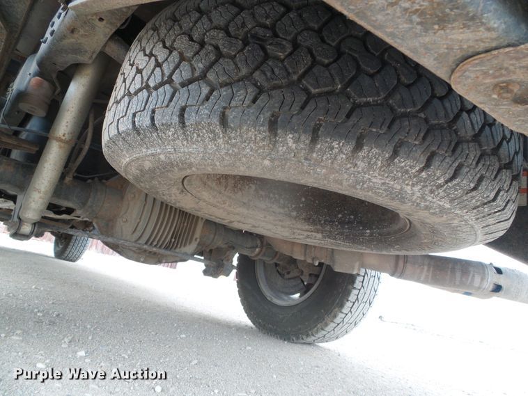 image for item DH4920 2010 Ford F250 Super Duty XL  Crew Cab pickup truck