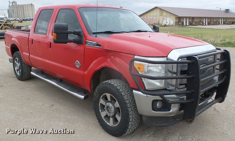 image for item DH4921 2011 Ford F250 Super Duty Lariat  Crew Cab pickup truck