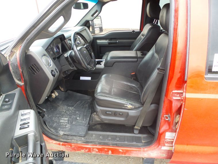 image for item DH4921 2011 Ford F250 Super Duty Lariat  Crew Cab pickup truck