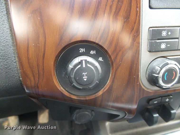 image for item DH4921 2011 Ford F250 Super Duty Lariat  Crew Cab pickup truck