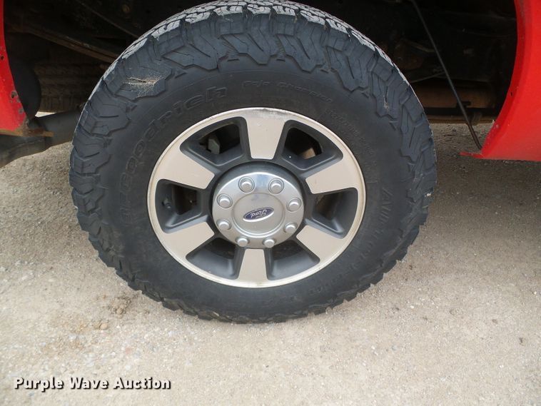 image for item DH4921 2011 Ford F250 Super Duty Lariat  Crew Cab pickup truck