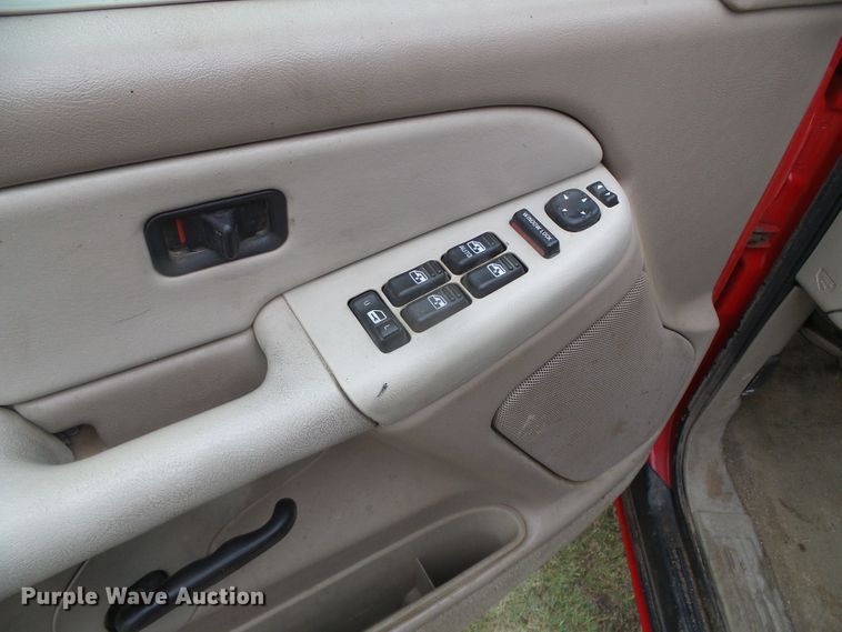 image for item DH4923 2001 GMC Yukon XL  SUV