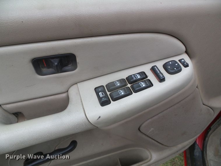 image for item DH4923 2001 GMC Yukon XL  SUV