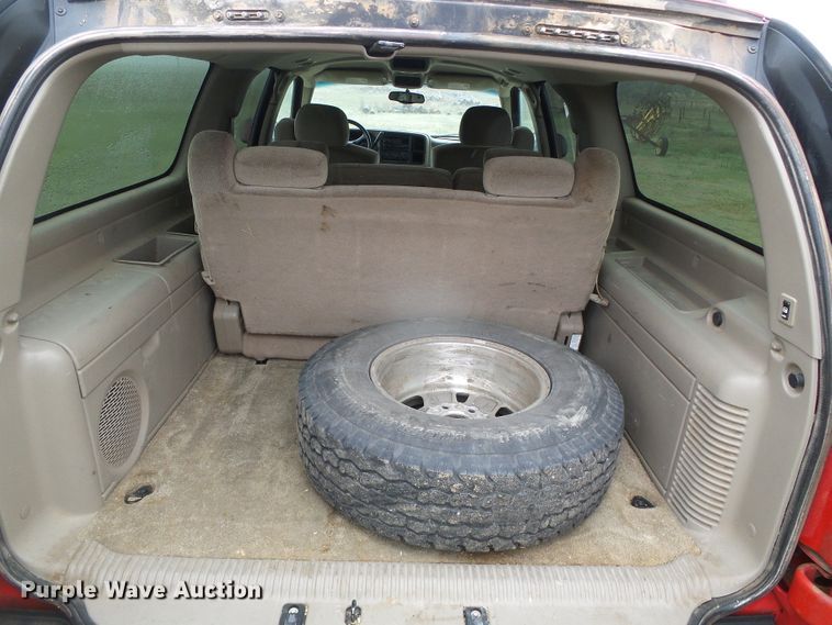 image for item DH4923 2001 GMC Yukon XL  SUV