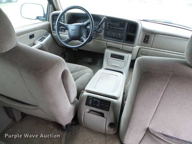 image for item DH4923 2001 GMC Yukon XL  SUV