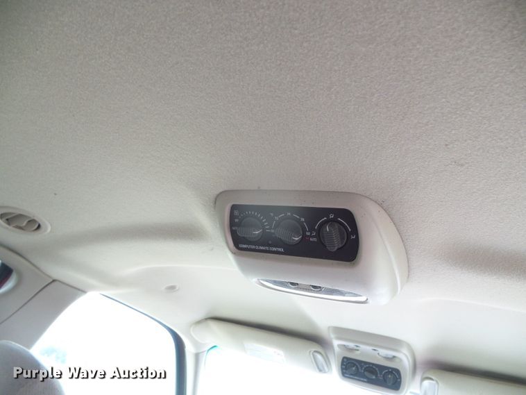 image for item DH4923 2001 GMC Yukon XL  SUV