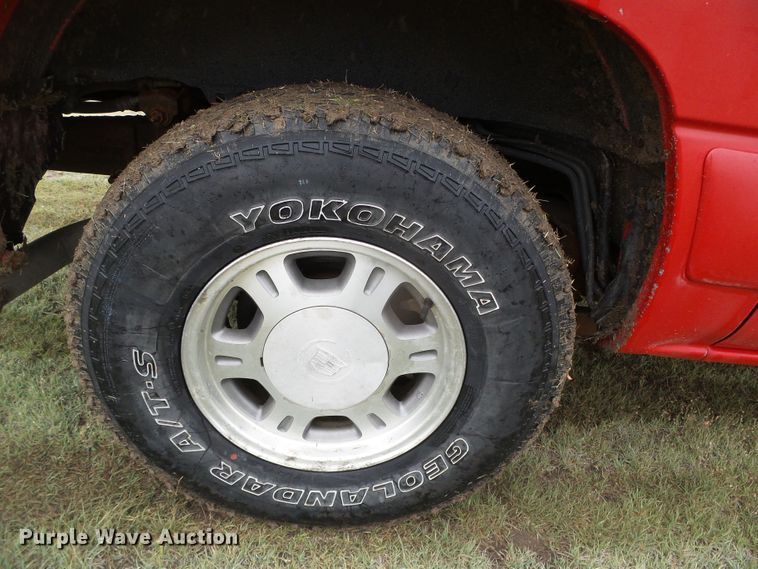 image for item DH4923 2001 GMC Yukon XL  SUV