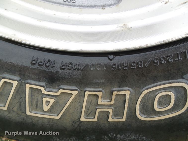 image for item DH4923 2001 GMC Yukon XL  SUV