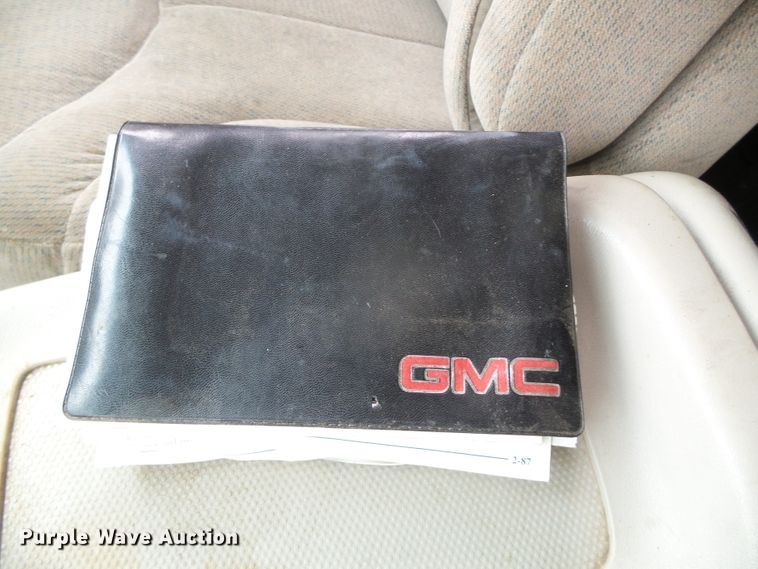 image for item DH4923 2001 GMC Yukon XL  SUV
