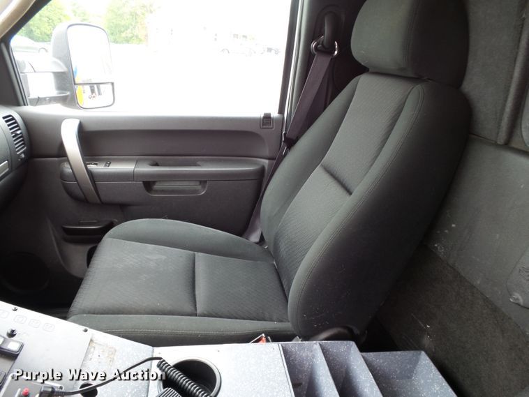 image for item DH7962 2012 Chevrolet Silverado 3500HD  ambulance