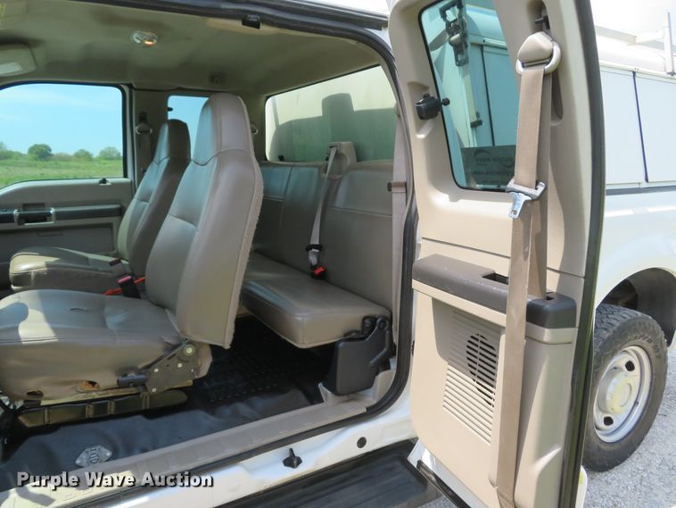 image for item DI2155 2008 Ford F250 Super Duty XL  SuperCab pickup truck